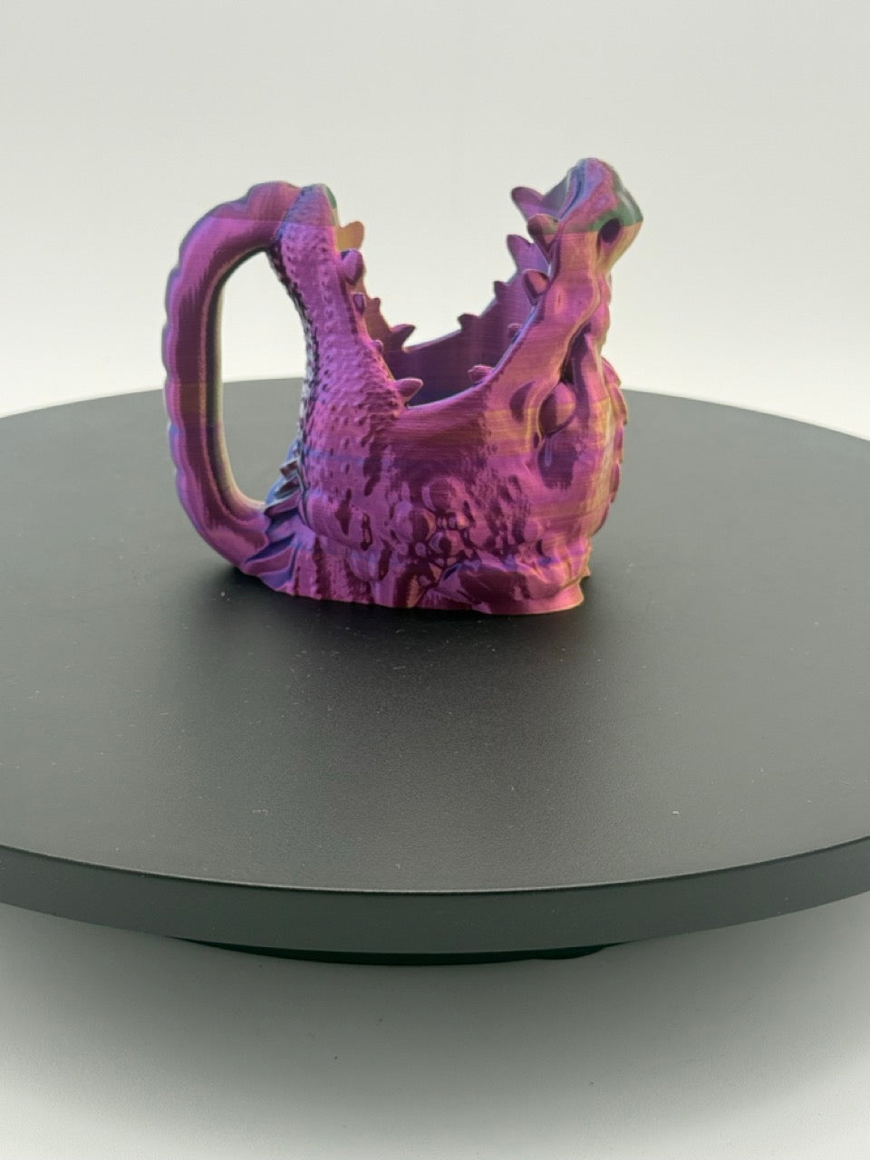 Dragon's Head Can Holder