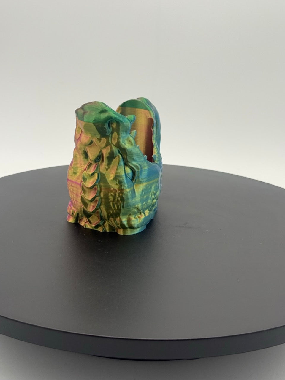 Dragon's Head Can Holder